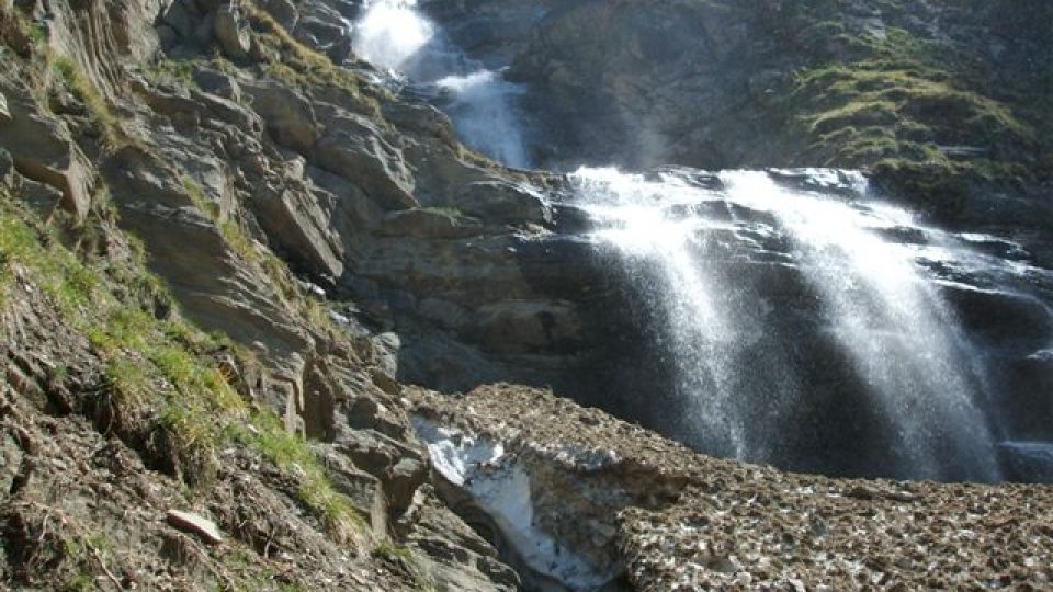 cascata-dellortanza1.jpg