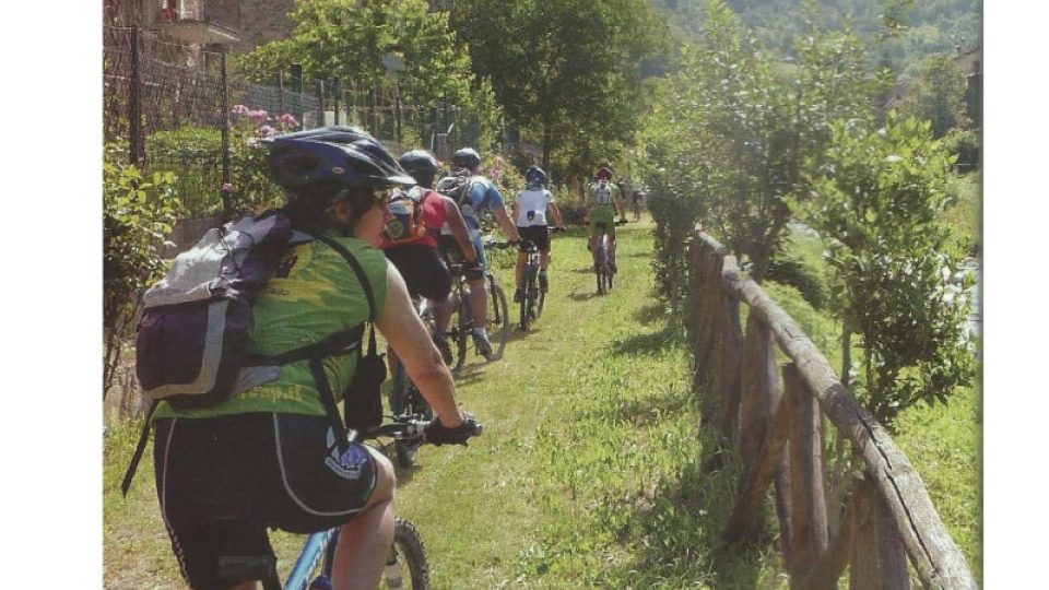 due-ruote-nella-storia-montagne-360-ottobre-2014_Pagina_1.jpg
